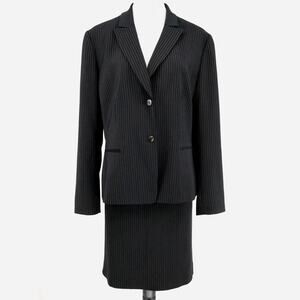Tahari Skirt Suit Womens 16 Black Pinstripe Lined Buttons Pockets Career